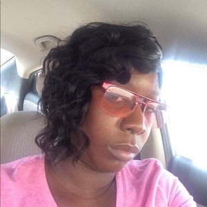 Meet your Posher, Candisha